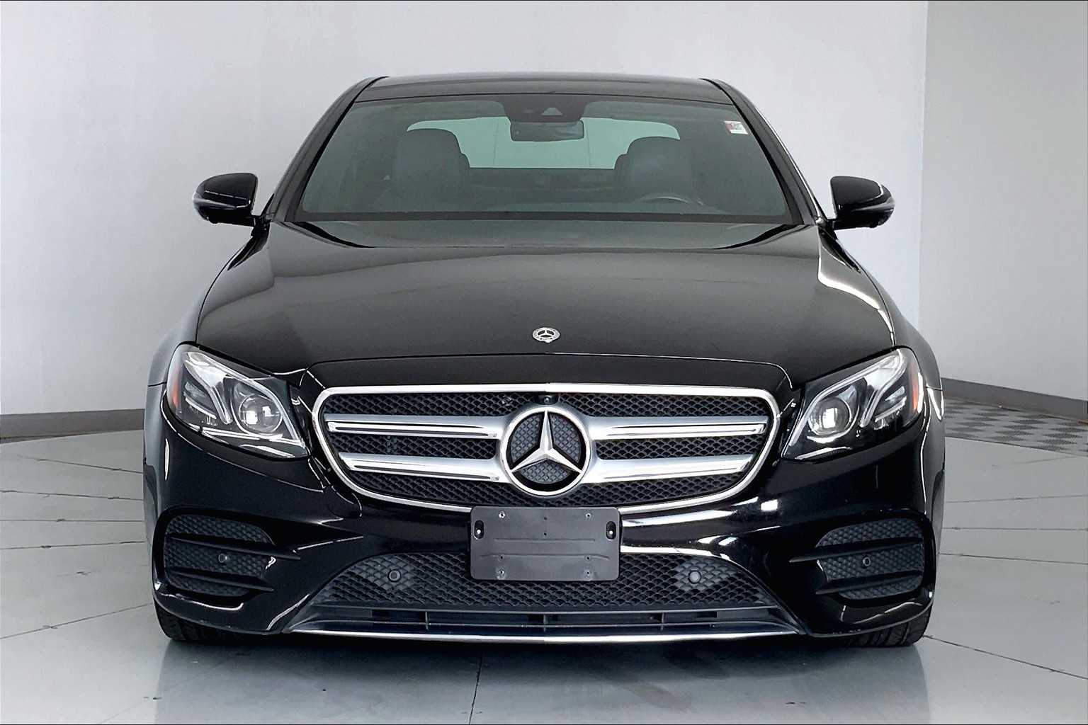 Thumbnail: 2019 Mercedes-Benz E-Class - 6