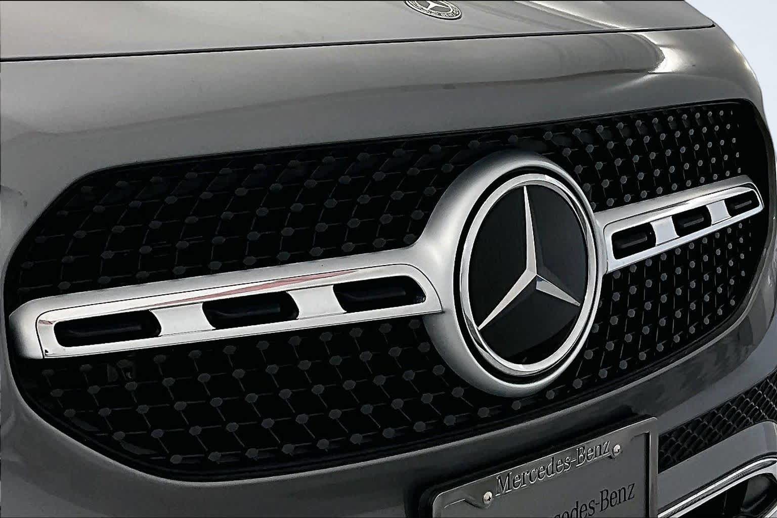 Thumbnail: 2021 Mercedes-Benz GLA - 25