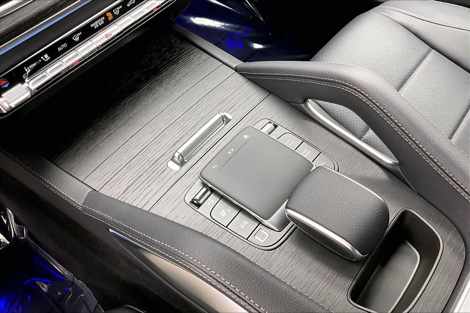 Thumbnail: 2026 Mercedes-Benz GLE - 17