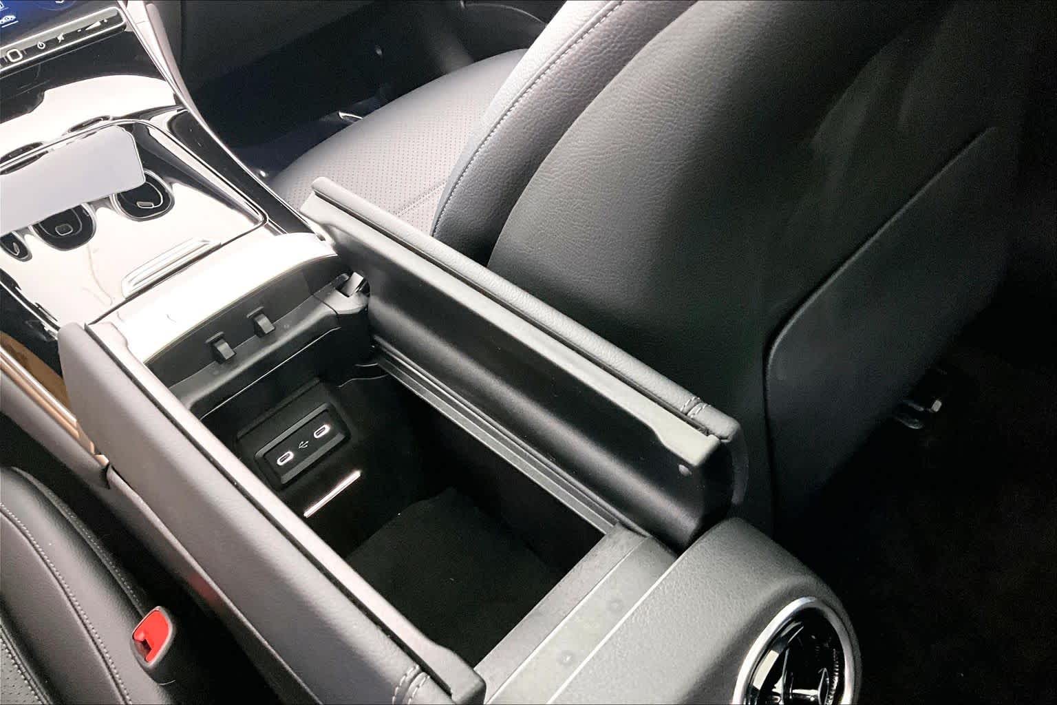 Thumbnail: 2024 Mercedes-Benz GLC - 28