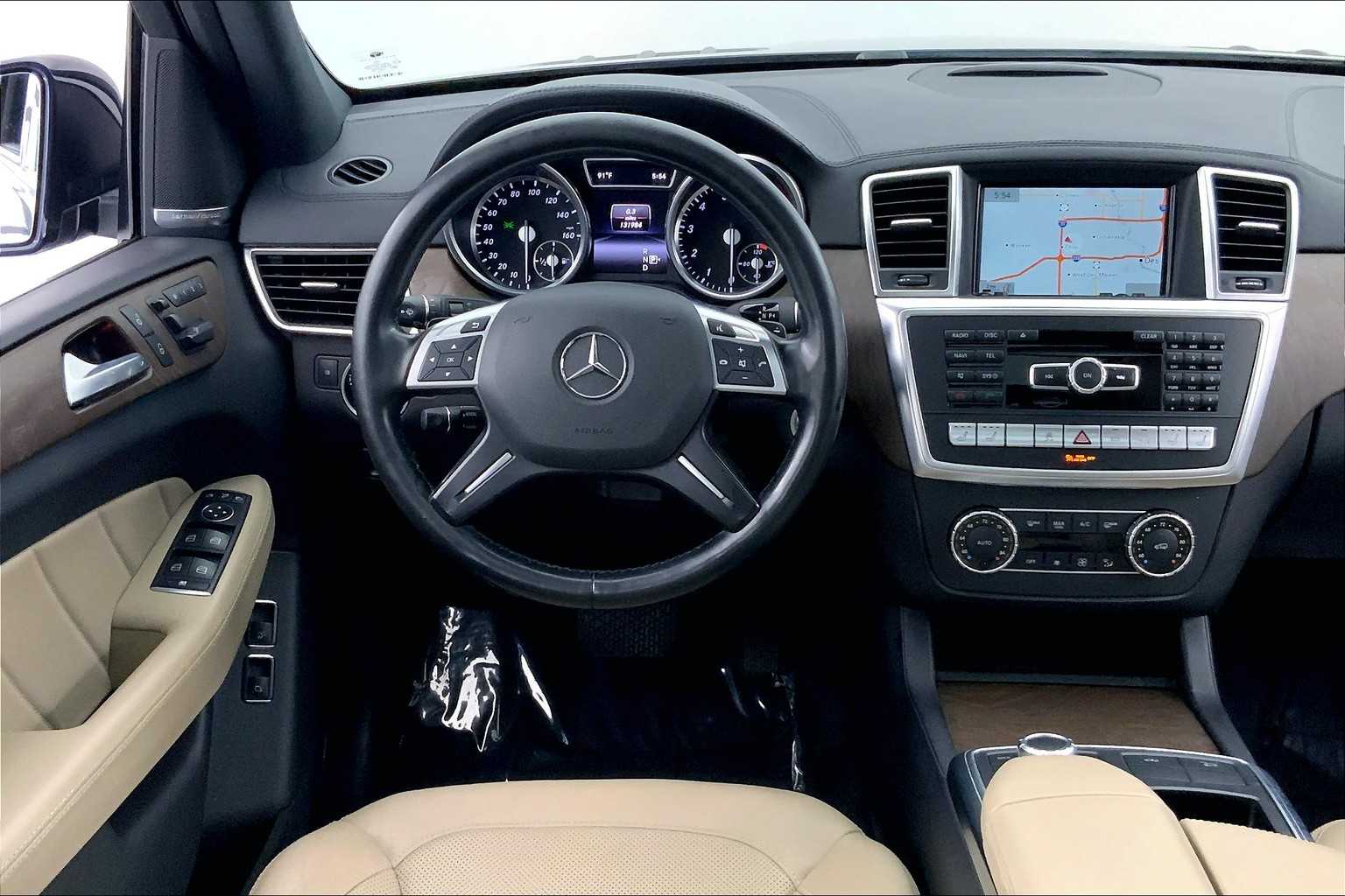 Thumbnail: 2016 Mercedes-Benz GL-Class - 15
