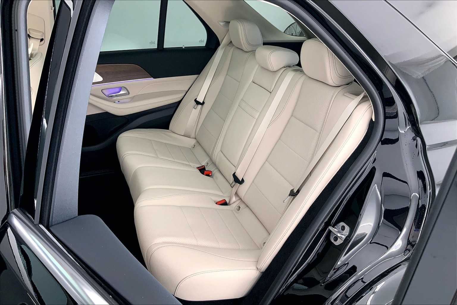 Thumbnail: 2026 Mercedes-Benz GLE - 13