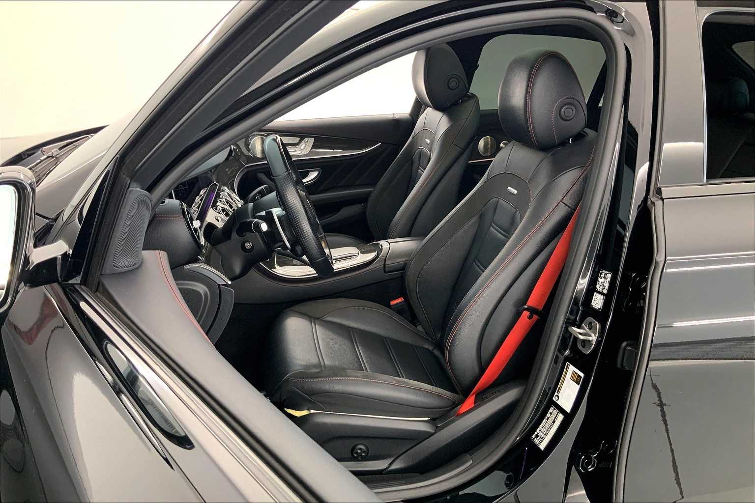 Thumbnail: 2022 Mercedes-Benz E-Class - 10