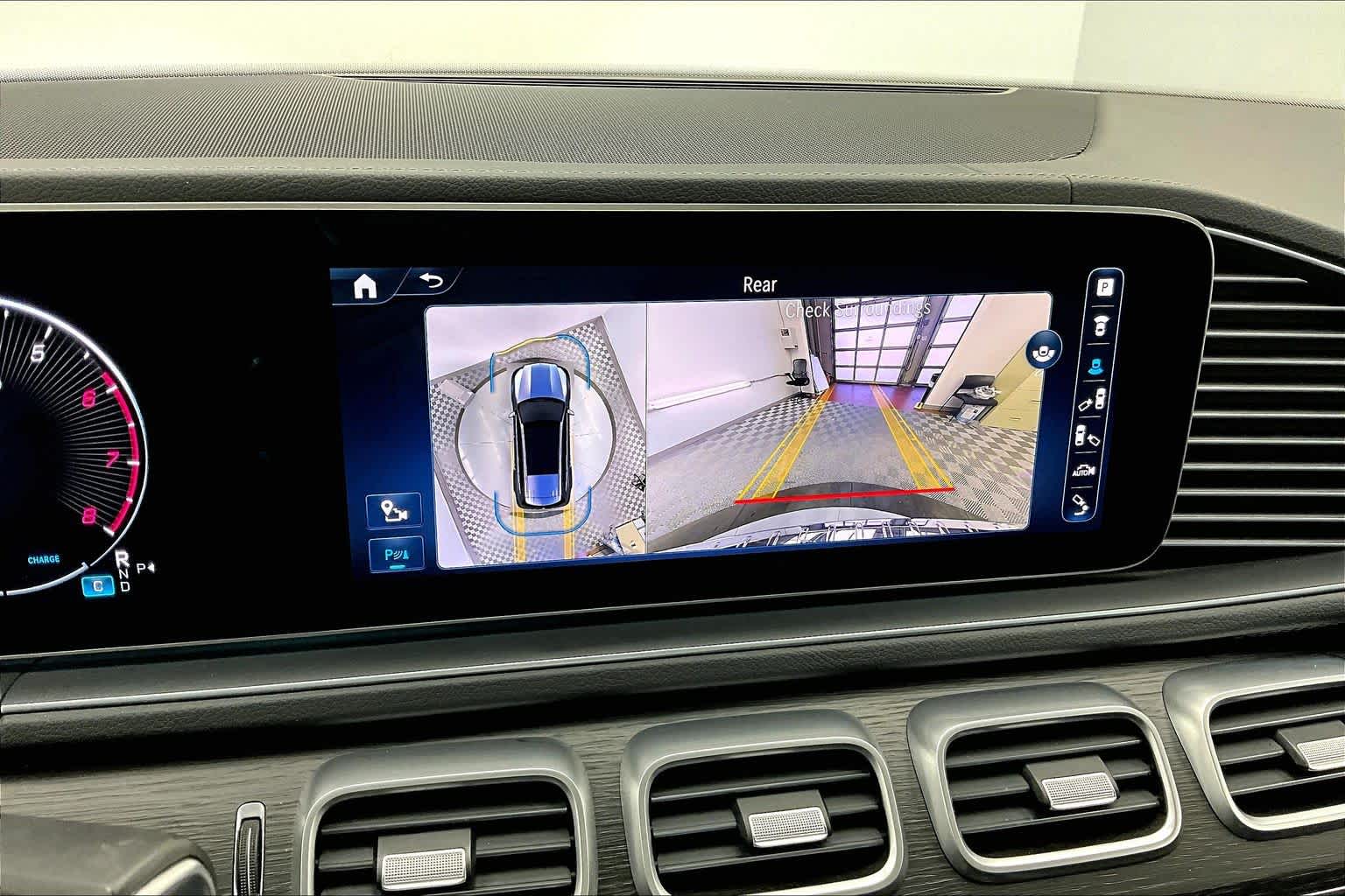 Thumbnail: 2024 Mercedes-Benz GLS - 21