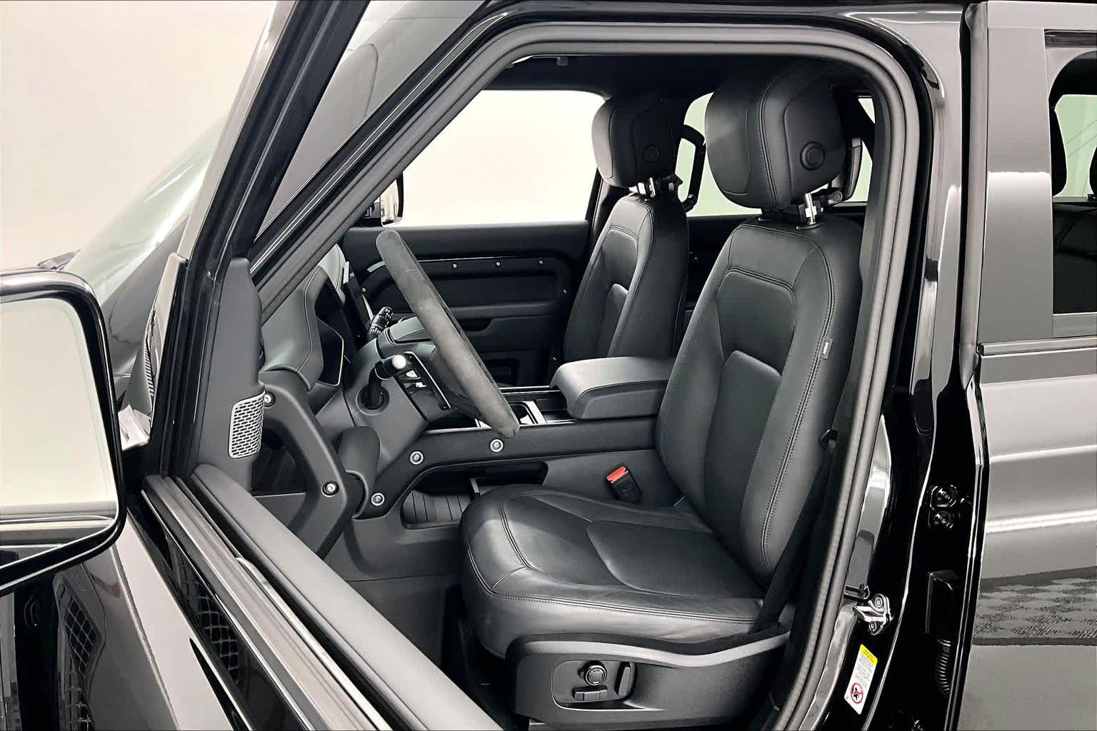 Thumbnail: 2024 Land Rover Defender - 11