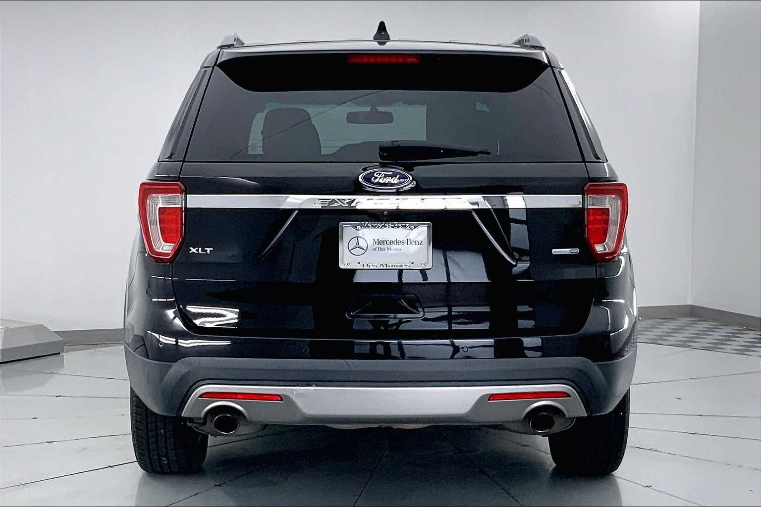 Thumbnail: 2017 Ford Explorer - 5