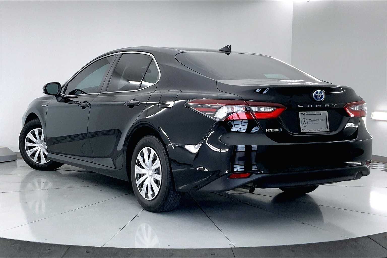 Thumbnail: 2021 Toyota Camry - 4