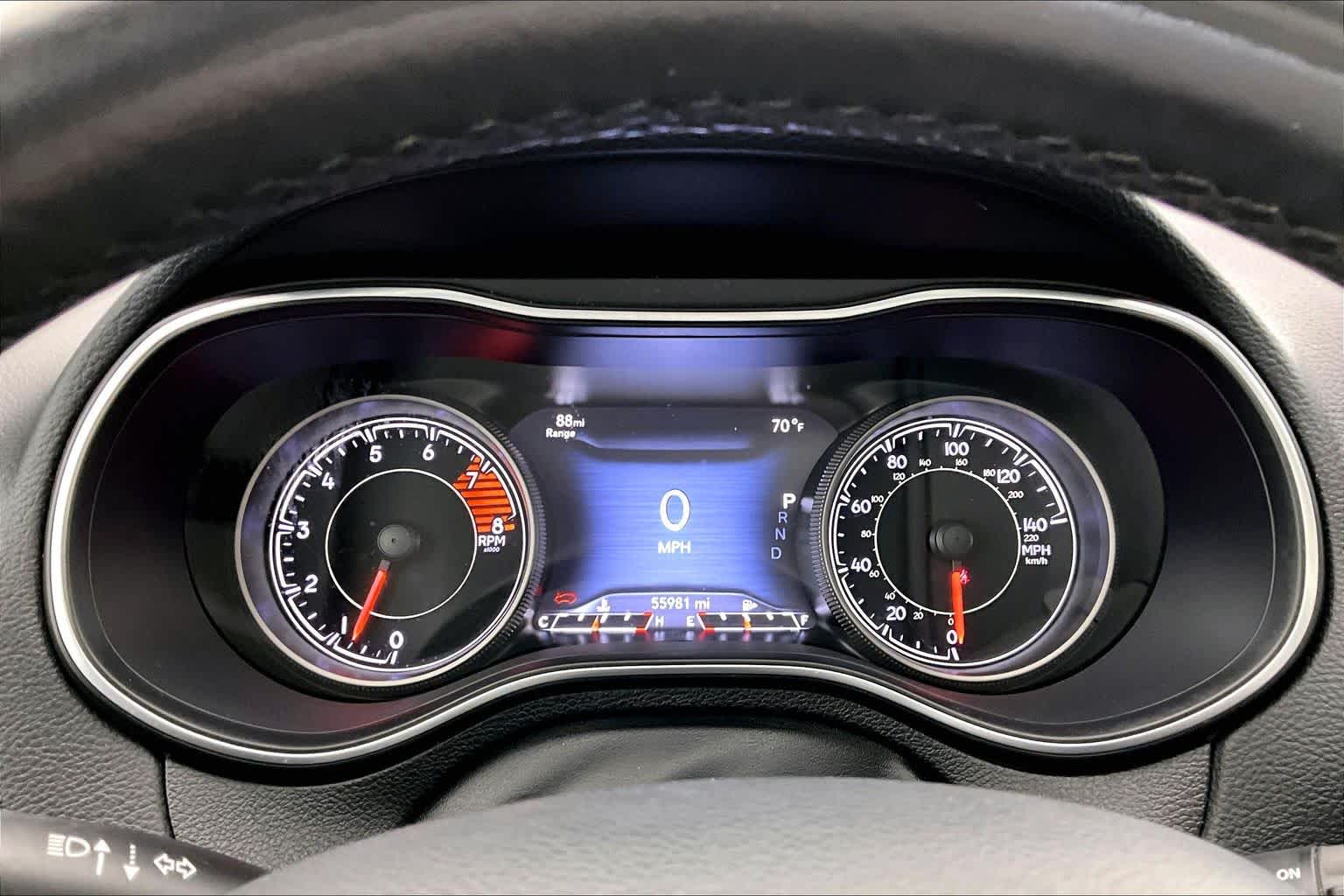 Thumbnail: 2019 Jeep Cherokee - 18