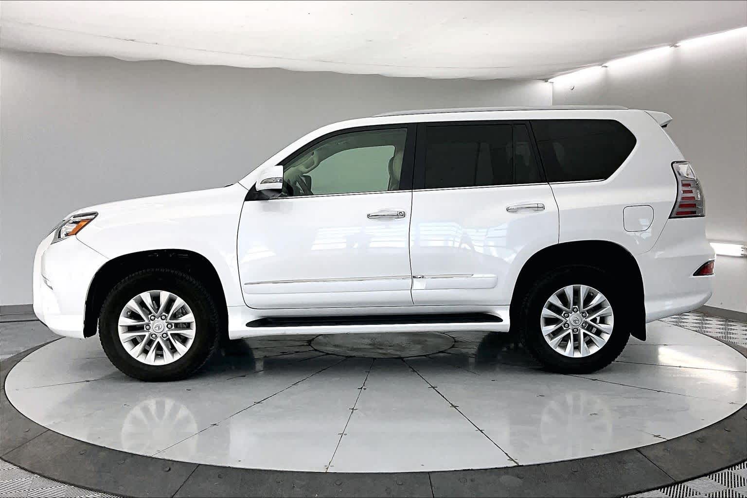 Thumbnail: 2019 Lexus GX - 3