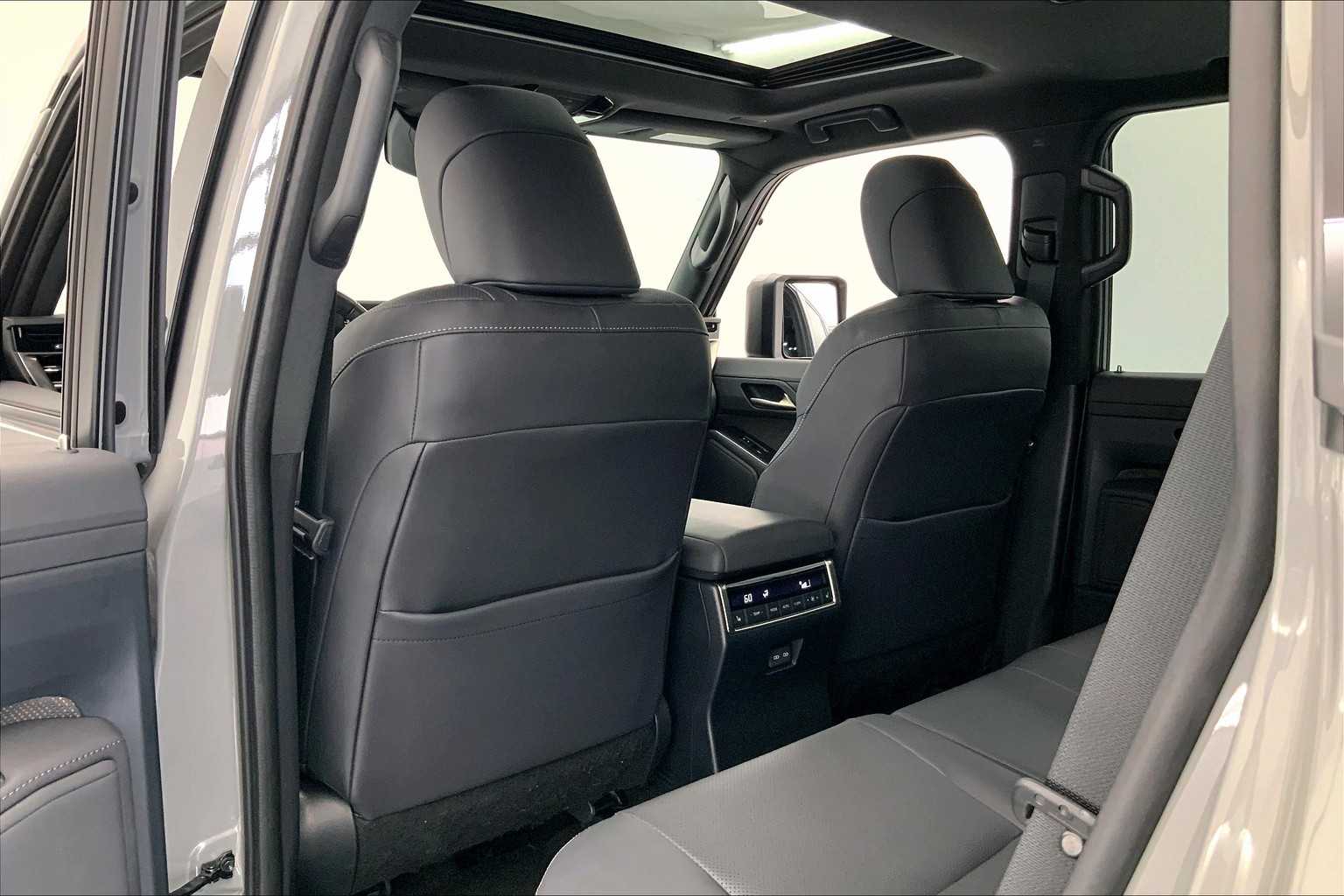Thumbnail: 2024 Lexus GX - 12