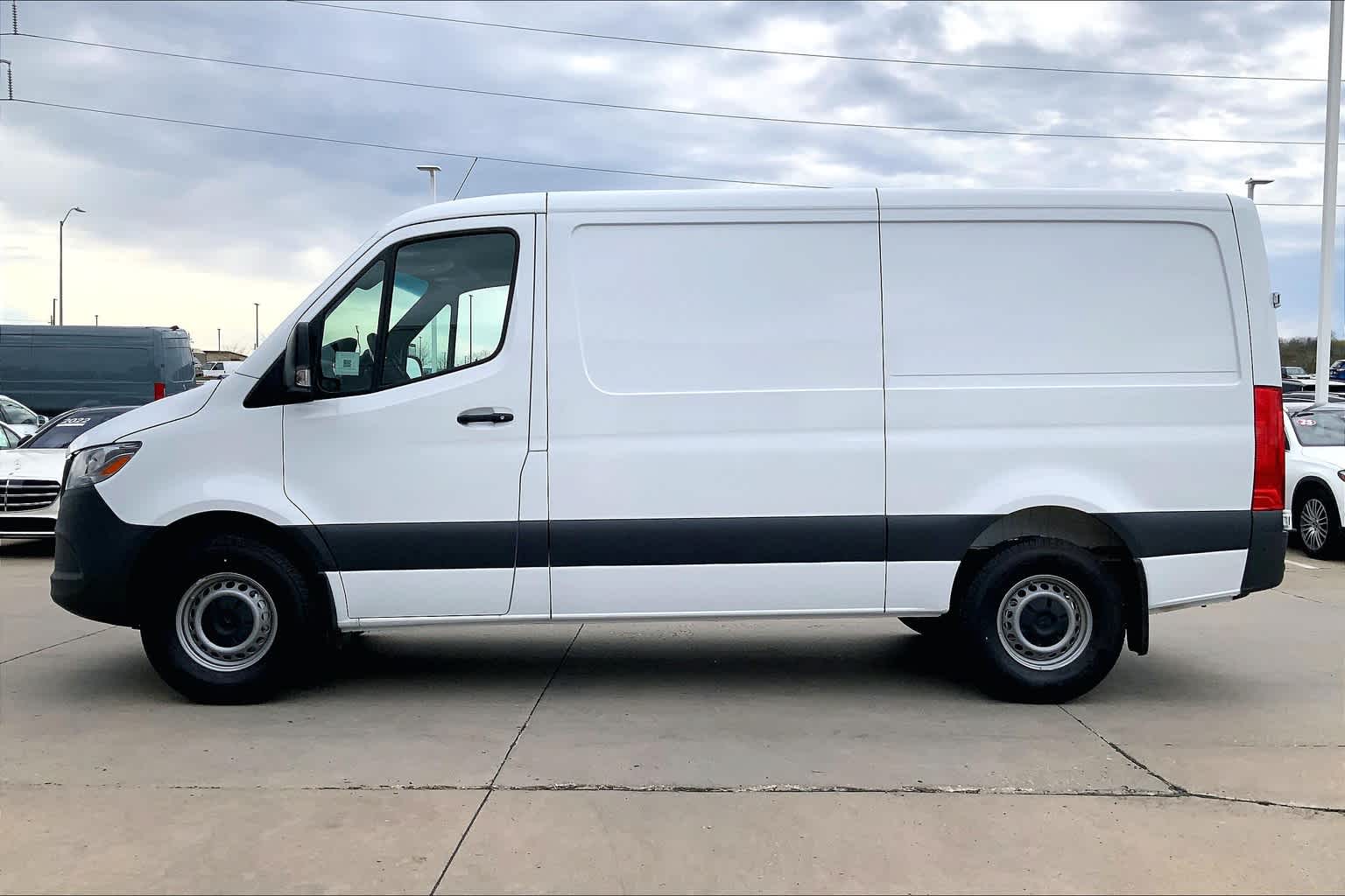 Thumbnail: 2025 Mercedes-Benz Sprinter - 3