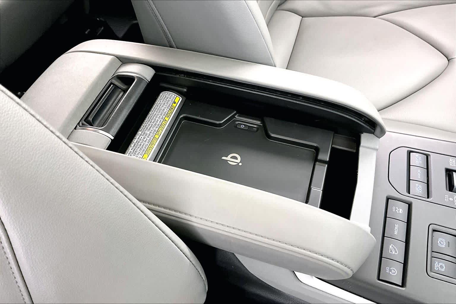 Thumbnail: 2022 Toyota Highlander - 27