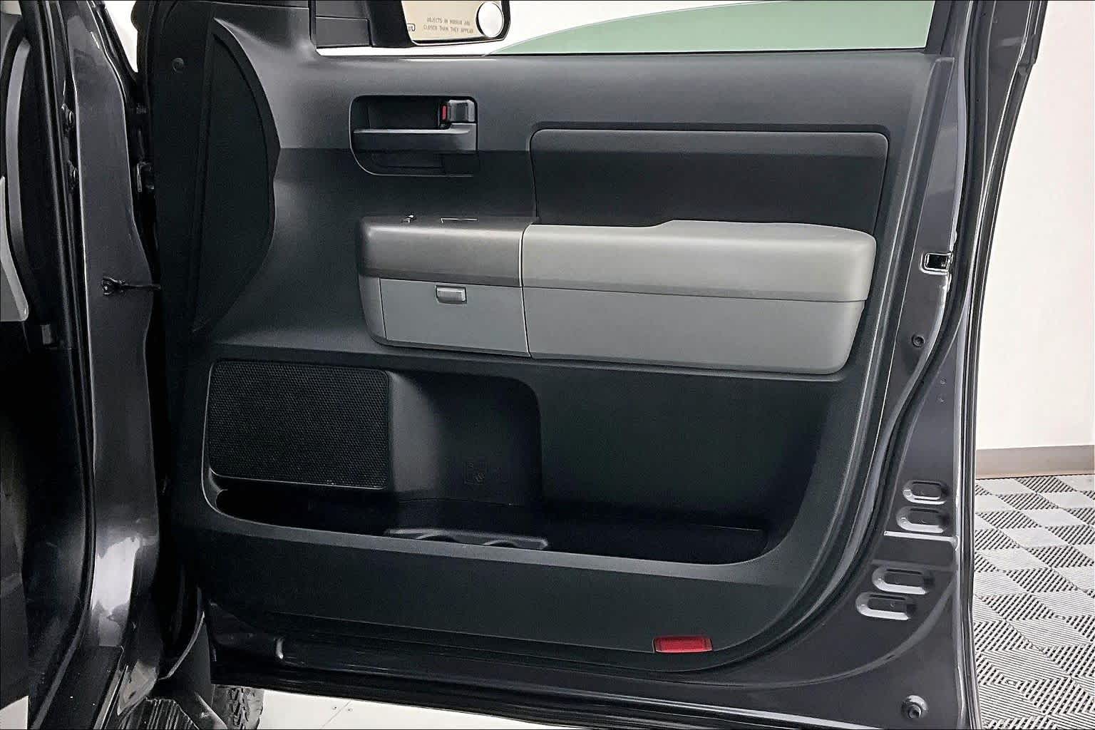 Thumbnail: 2011 Toyota Tundra - 23