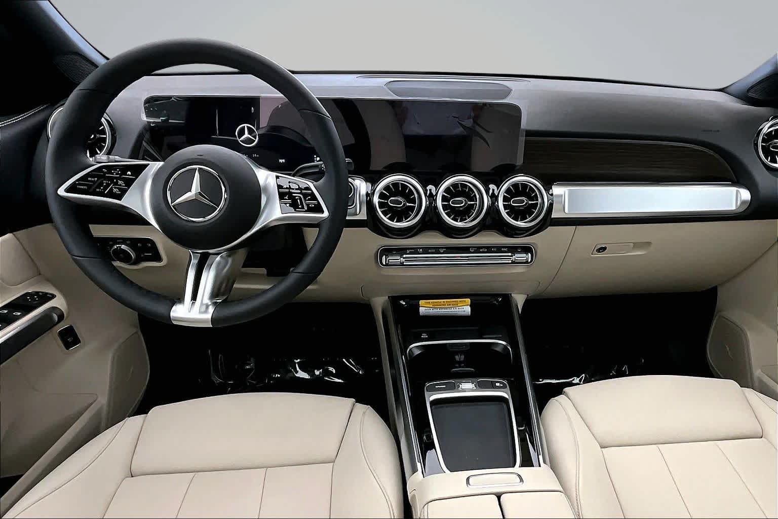Thumbnail: 2026 Mercedes-Benz GLB - 10