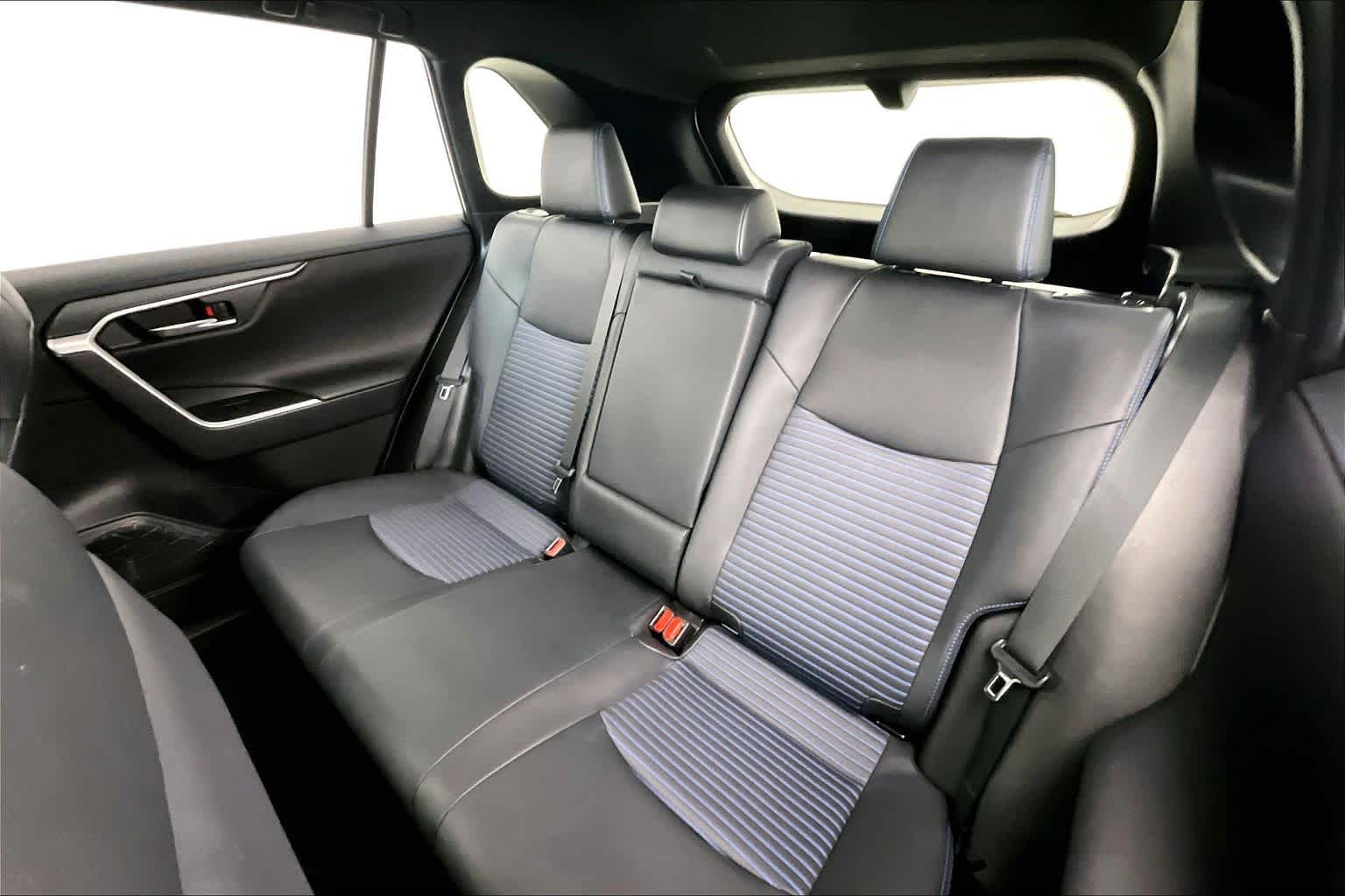 Thumbnail: 2019 Toyota RAV4 - 13