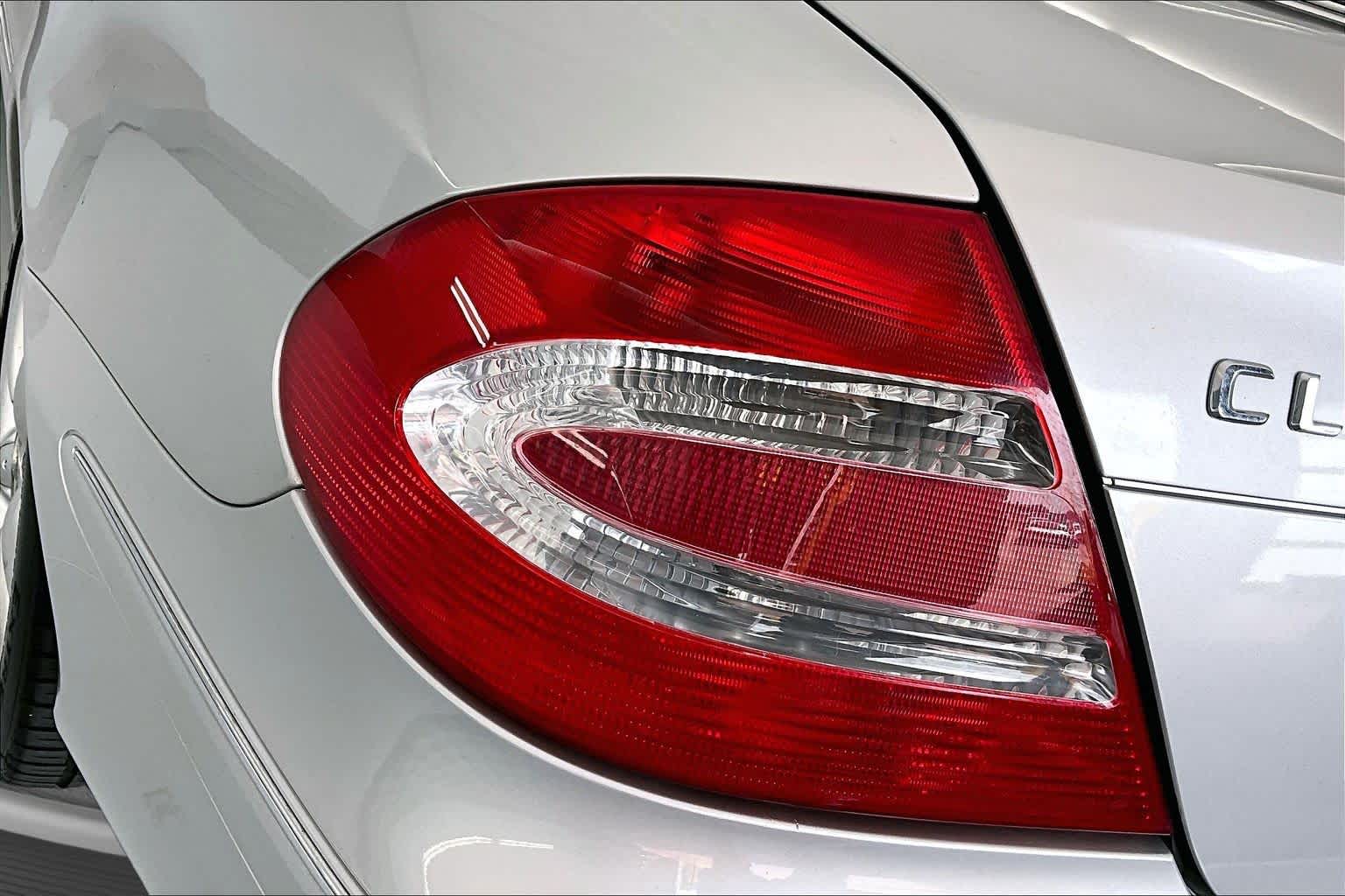 Thumbnail: 2005 Mercedes-Benz CLK - 25