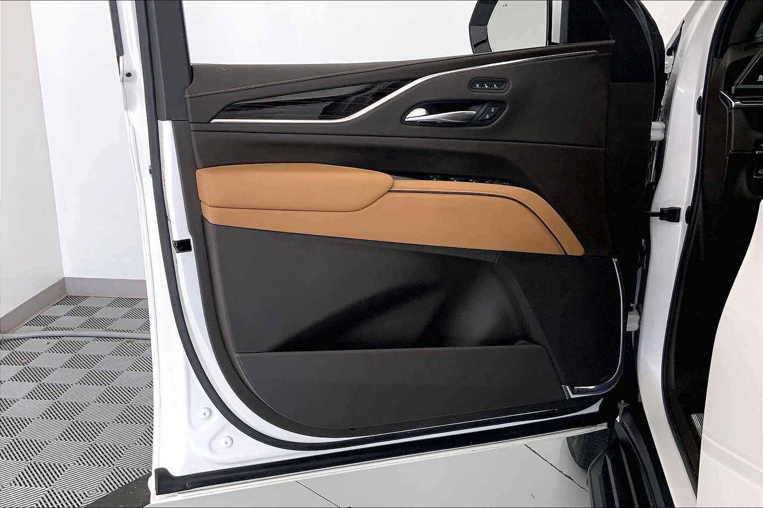 Thumbnail: 2021 Cadillac Escalade - 23