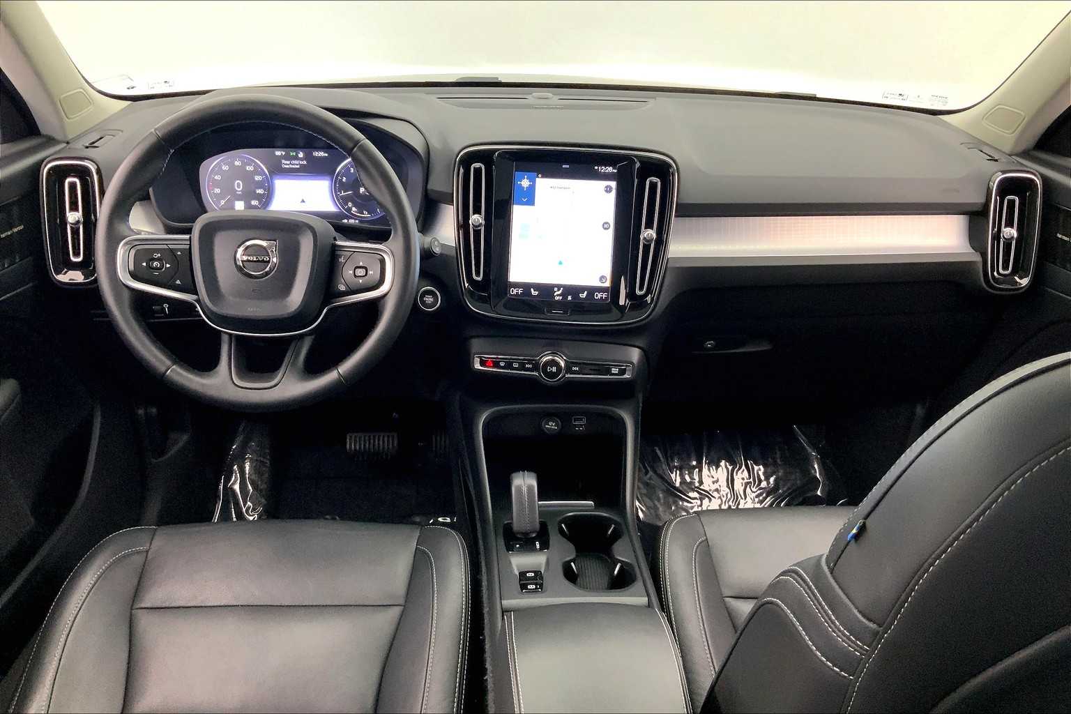 Thumbnail: 2020 Volvo XC40 - 10