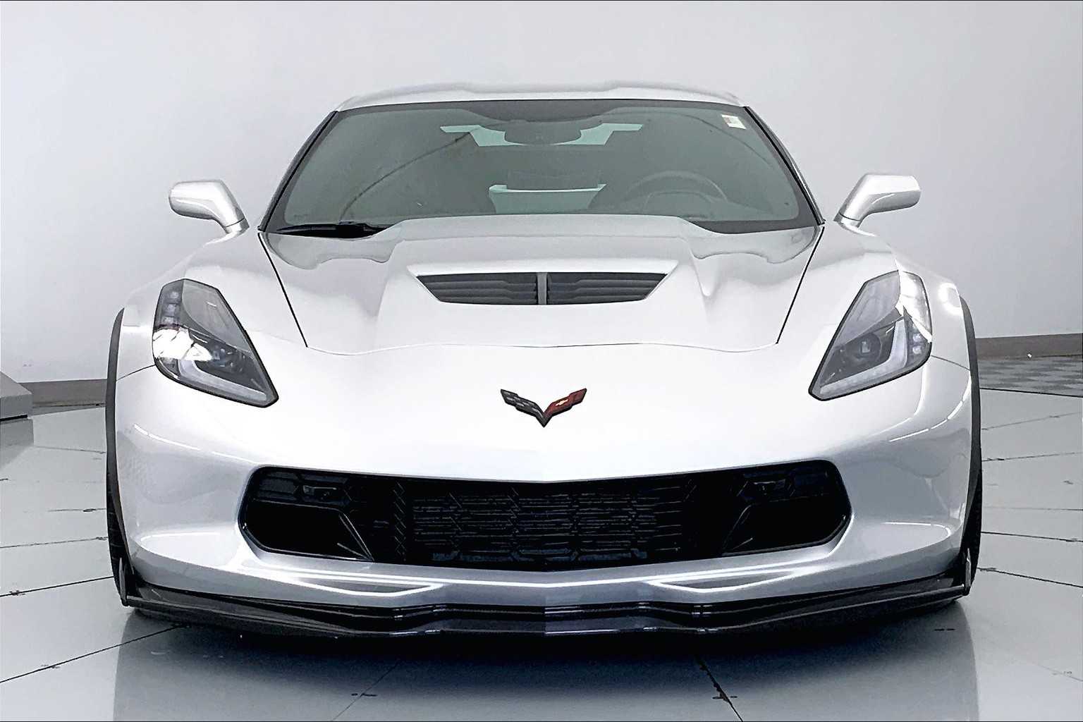 Thumbnail: 2019 Chevrolet Corvette - 6