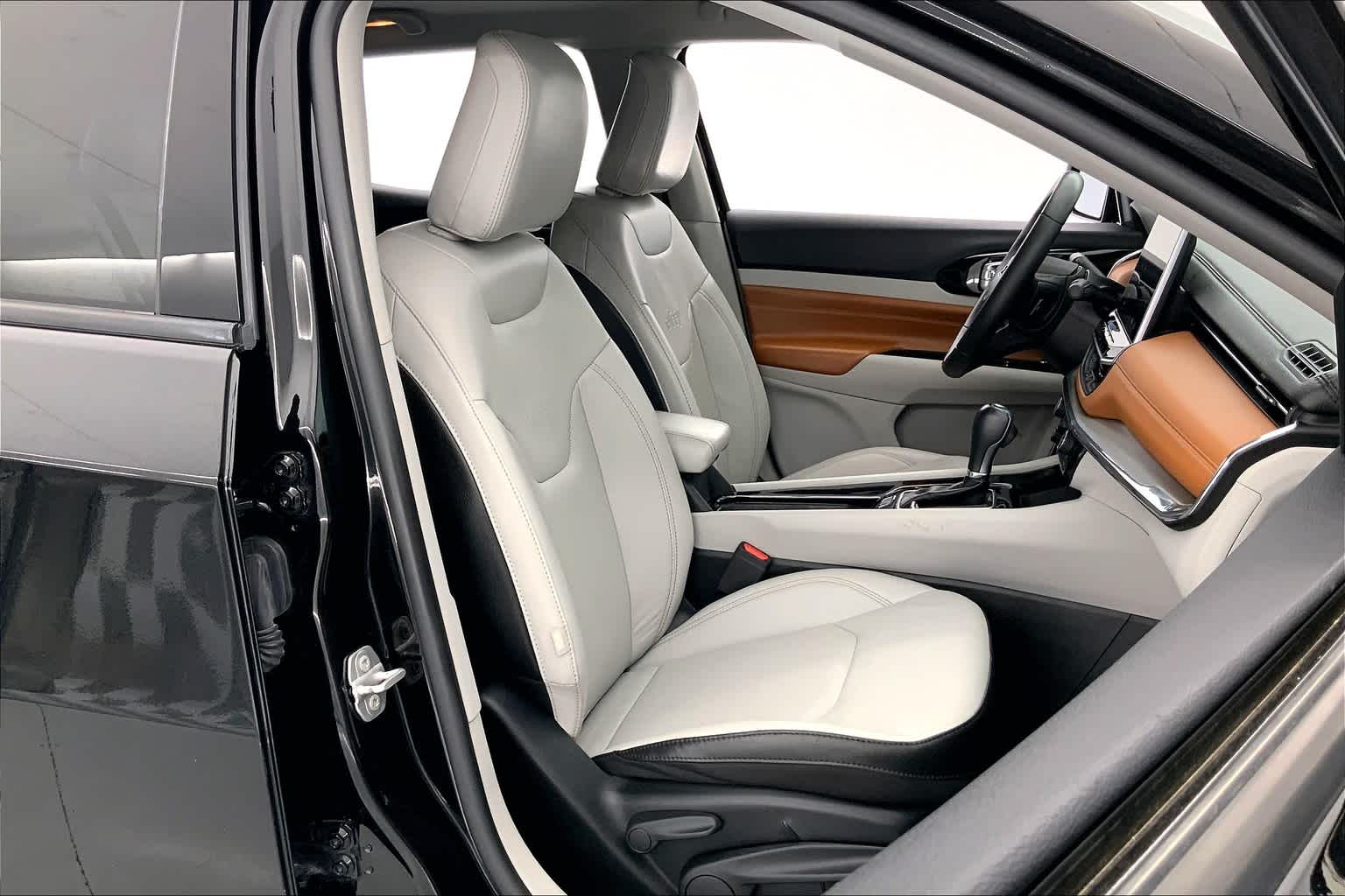 2022 Jeep Compass Limited 14