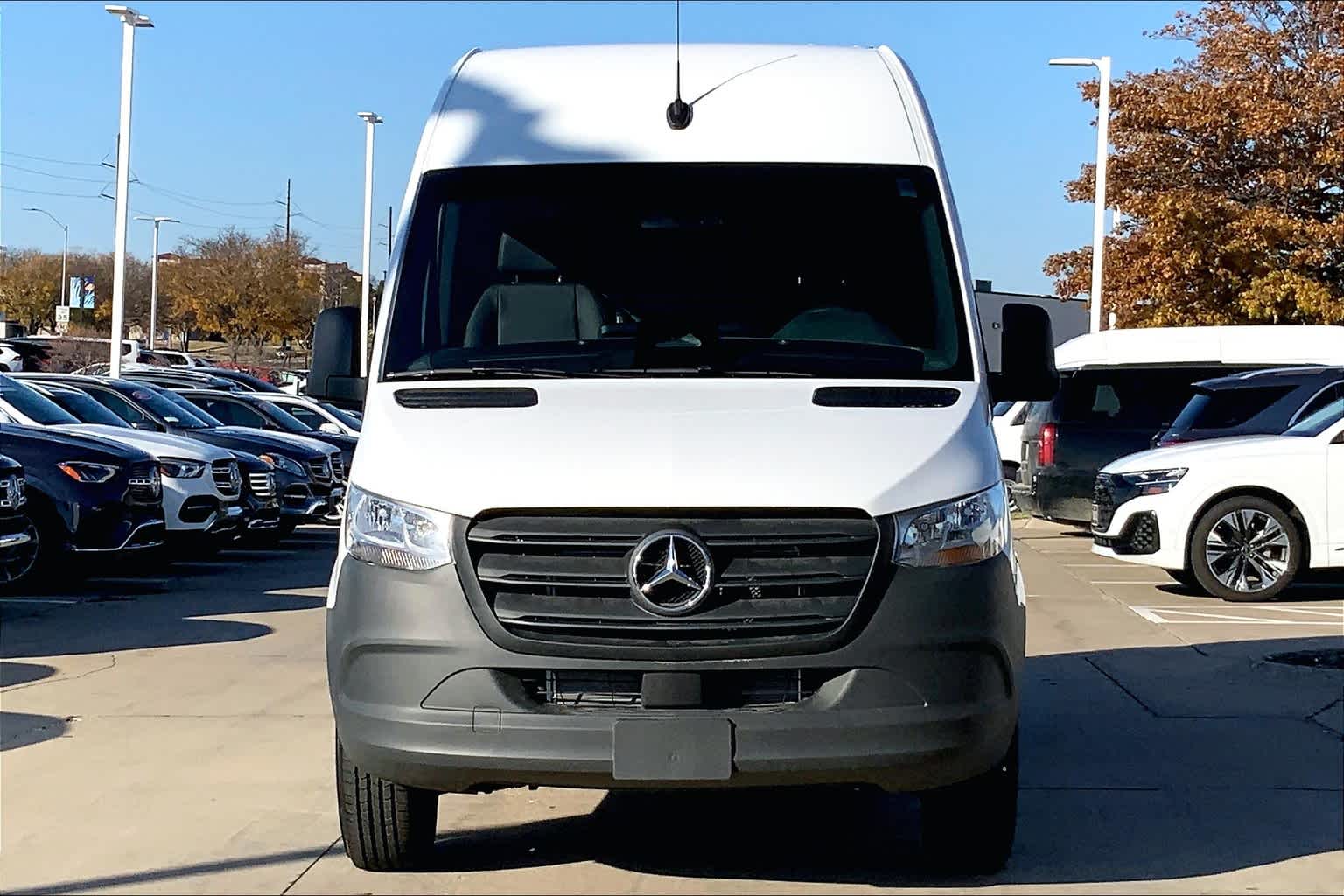 Thumbnail: 2025 Mercedes-Benz Sprinter - 6