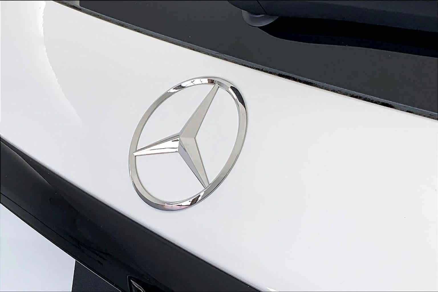 Thumbnail: 2025 Mercedes-Benz GLC - 22