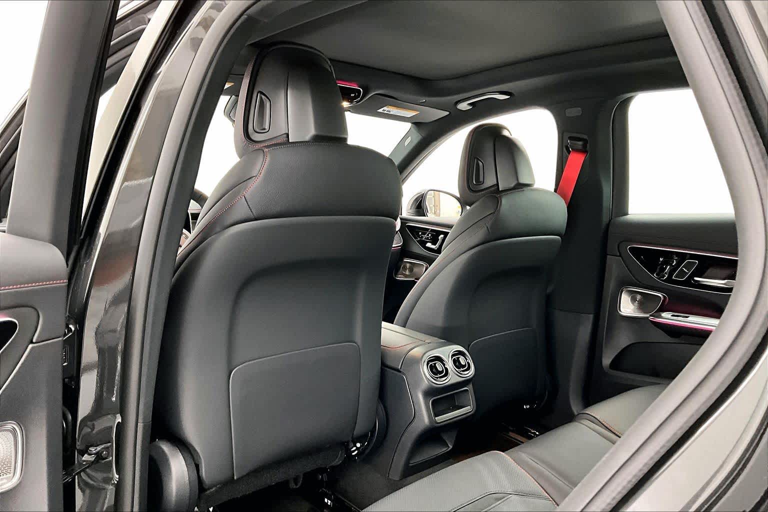 Thumbnail: 2026 Mercedes-Benz GLC - 12