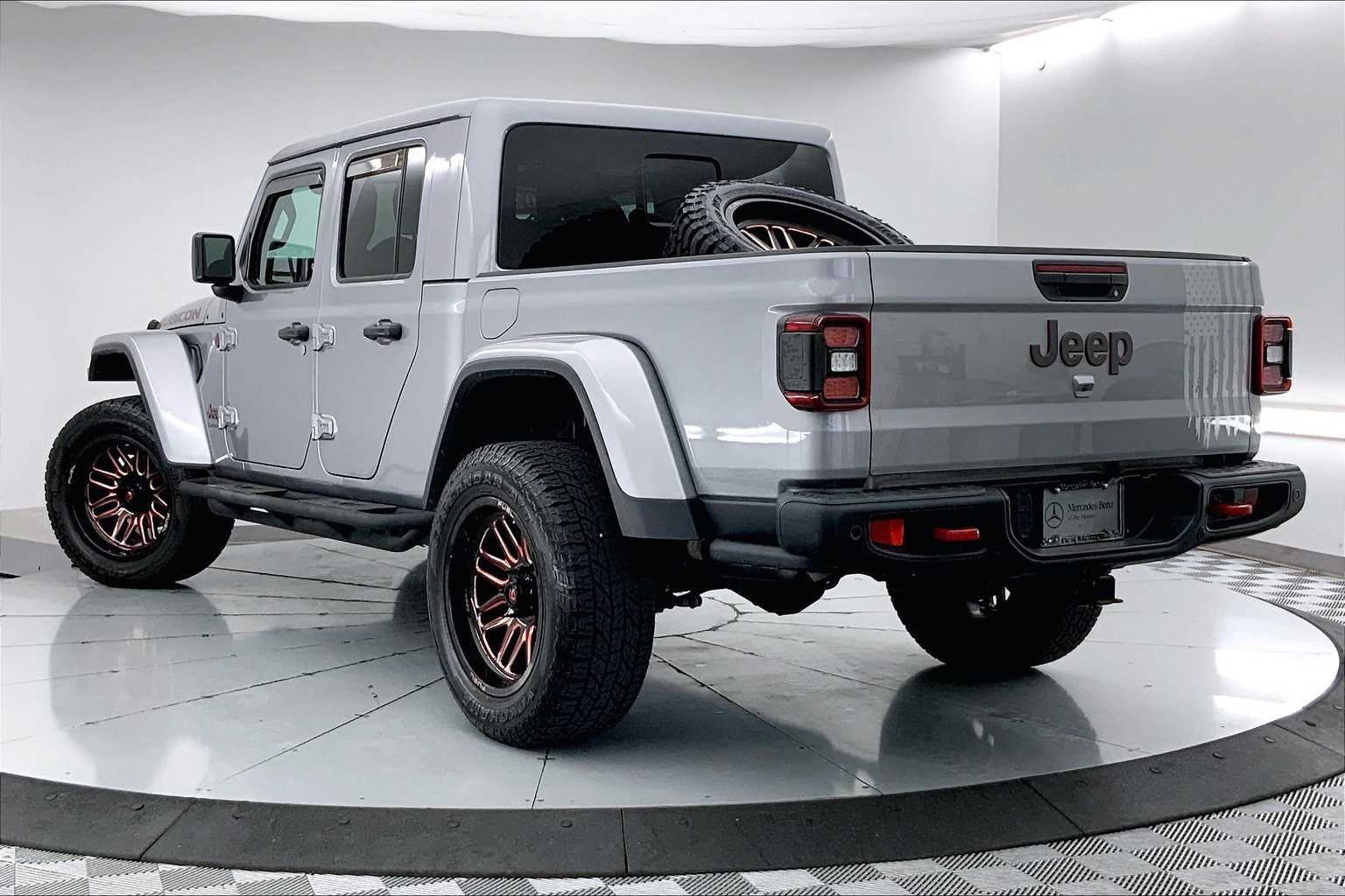 Thumbnail: 2020 Jeep Gladiator - 4