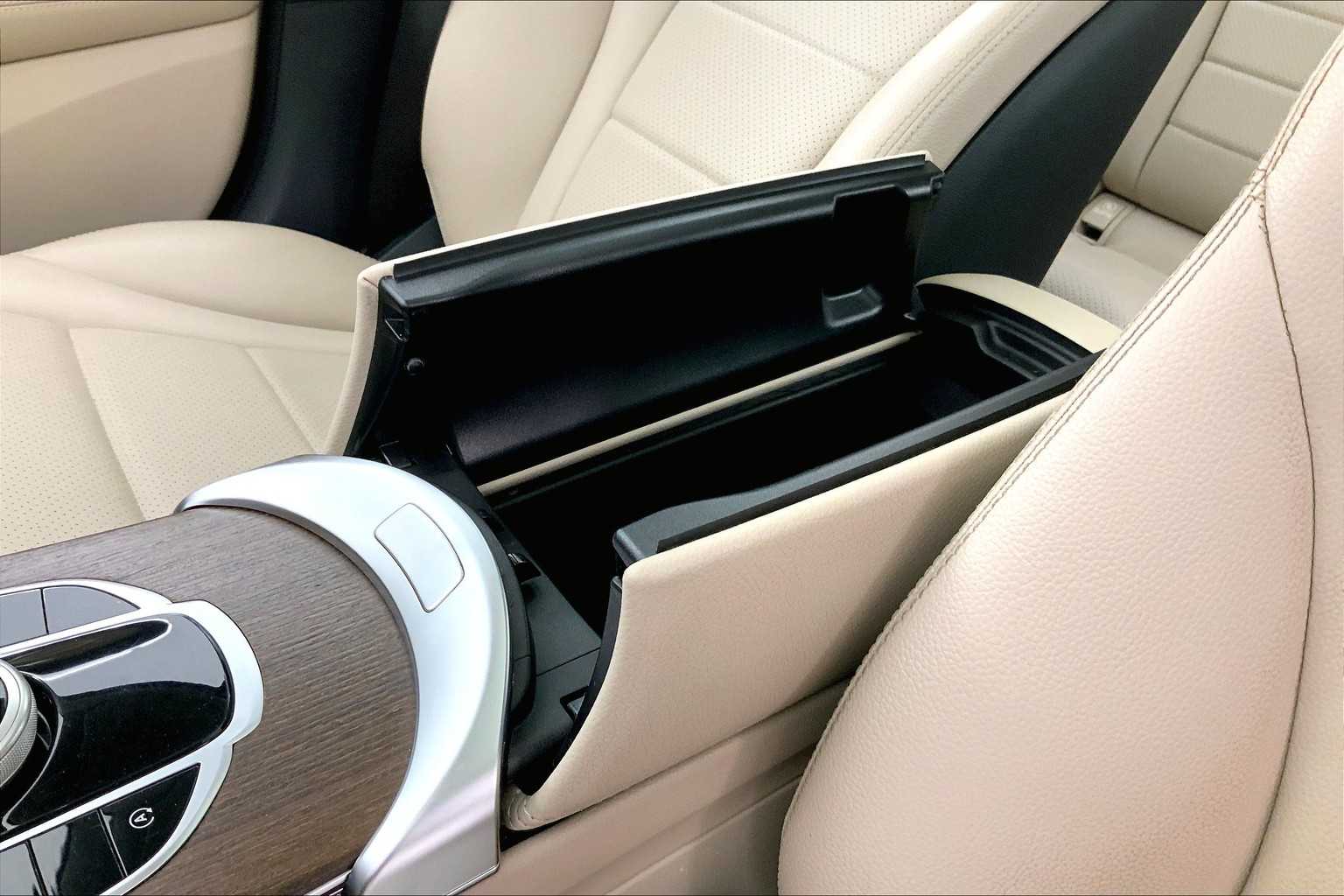 Thumbnail: 2020 Mercedes-Benz C-Class - 28