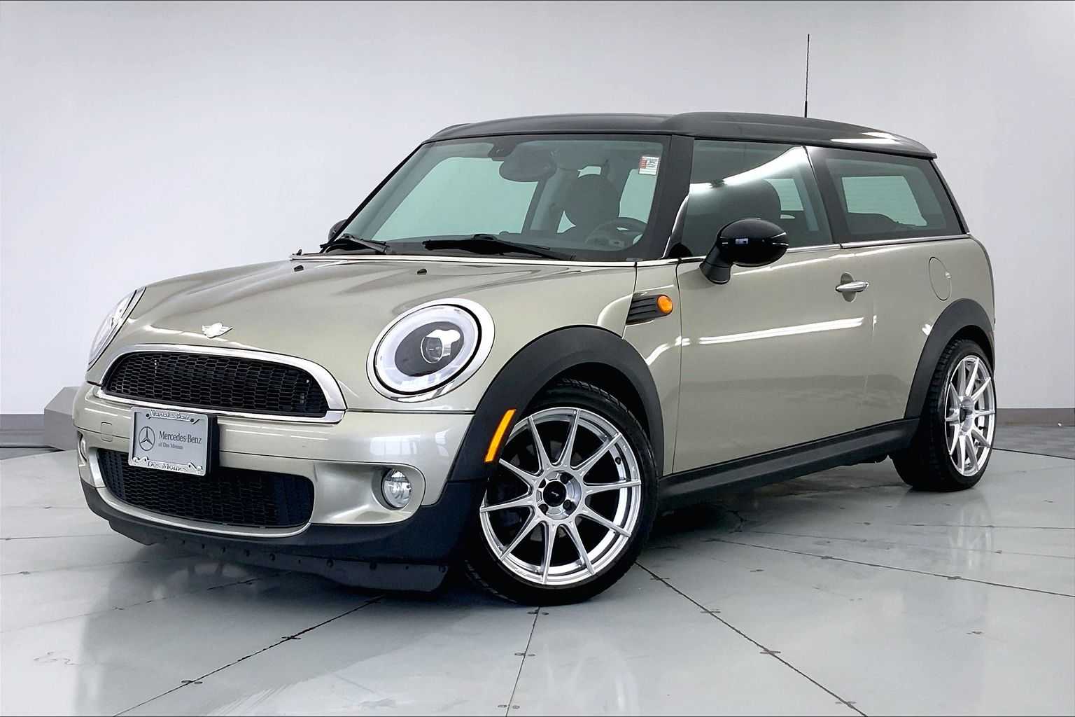 2008 MINI Cooper Clubman Base -
                  Urbandale, IA