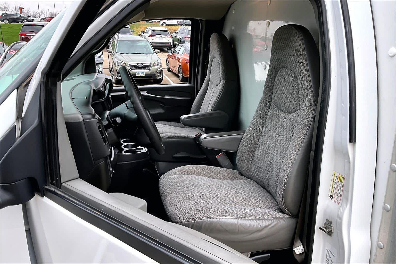 Thumbnail: 2007 Chevrolet Express - 10