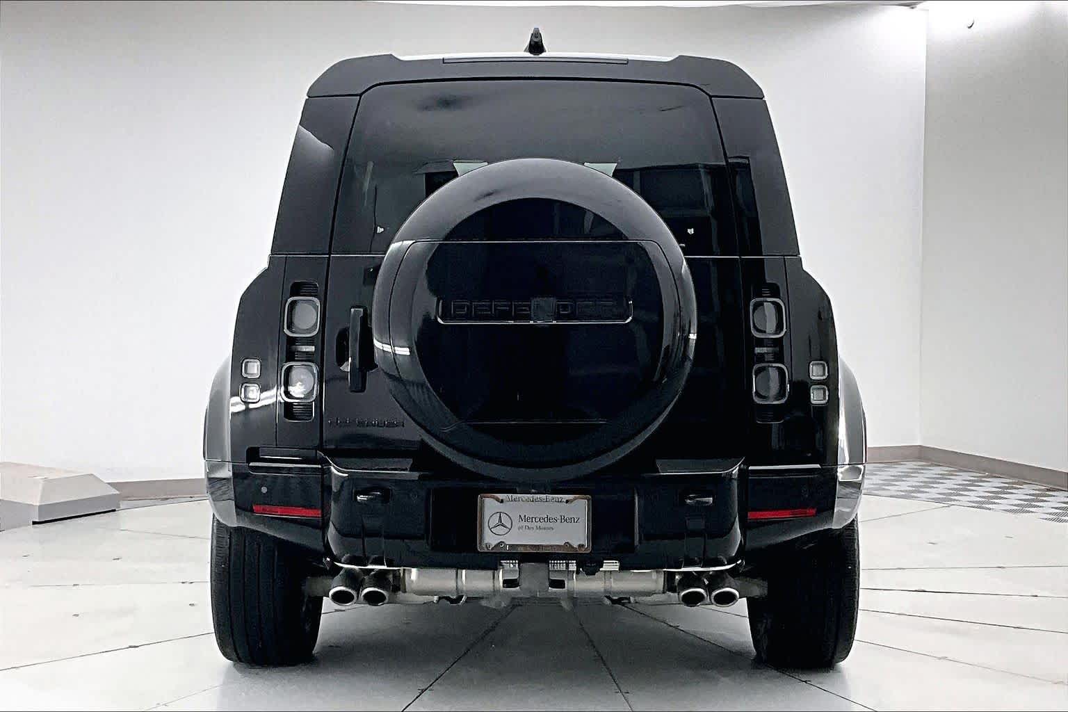 Thumbnail: 2024 Land Rover Defender - 5