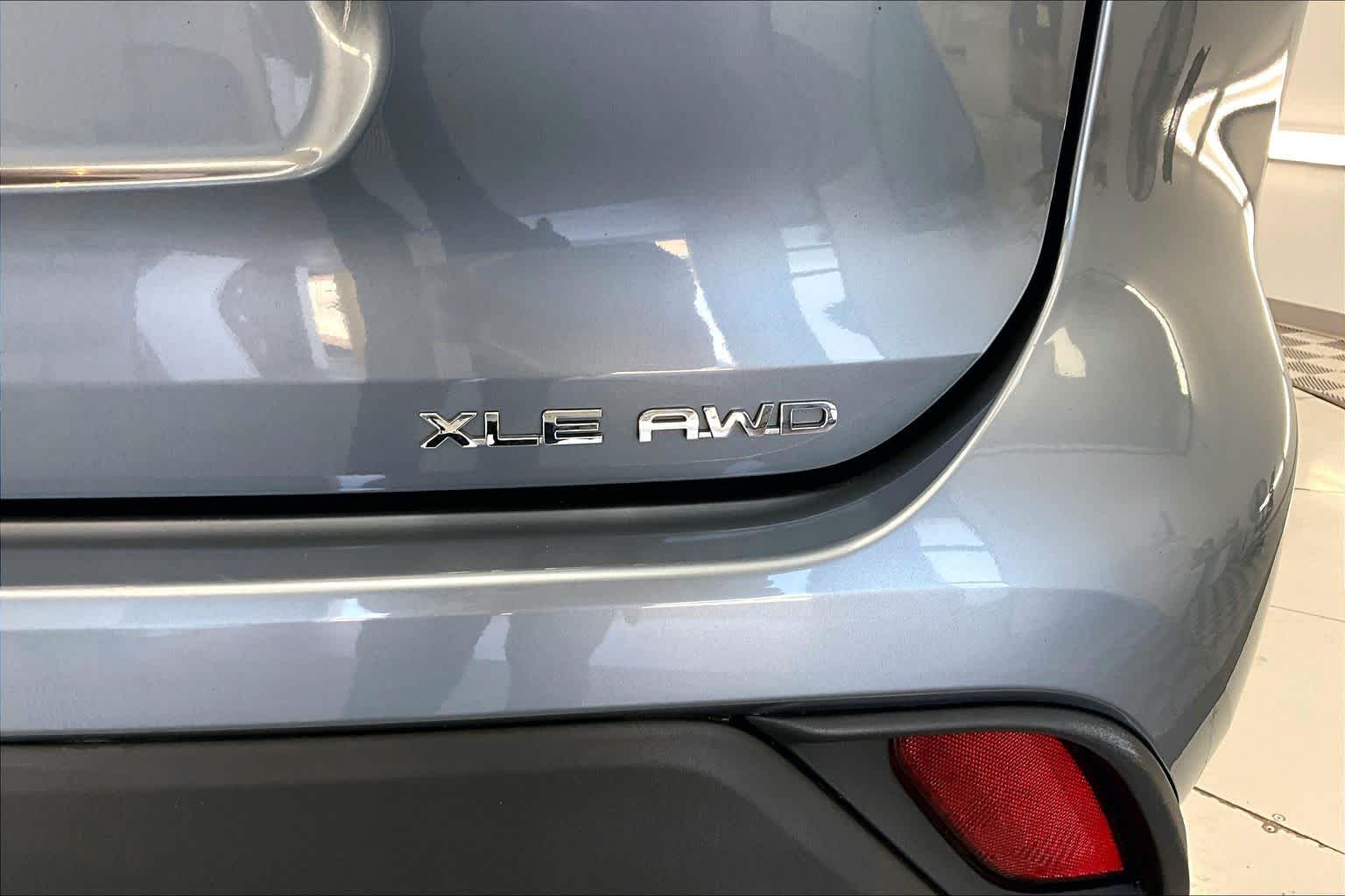 Thumbnail: 2021 Toyota Highlander - 7