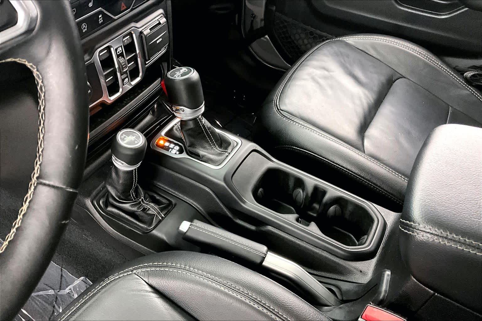 Thumbnail: 2018 Jeep Wrangler - 17