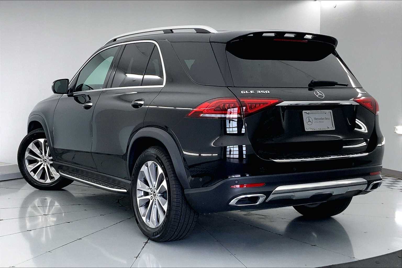 Thumbnail: 2023 Mercedes-Benz GLE - 4