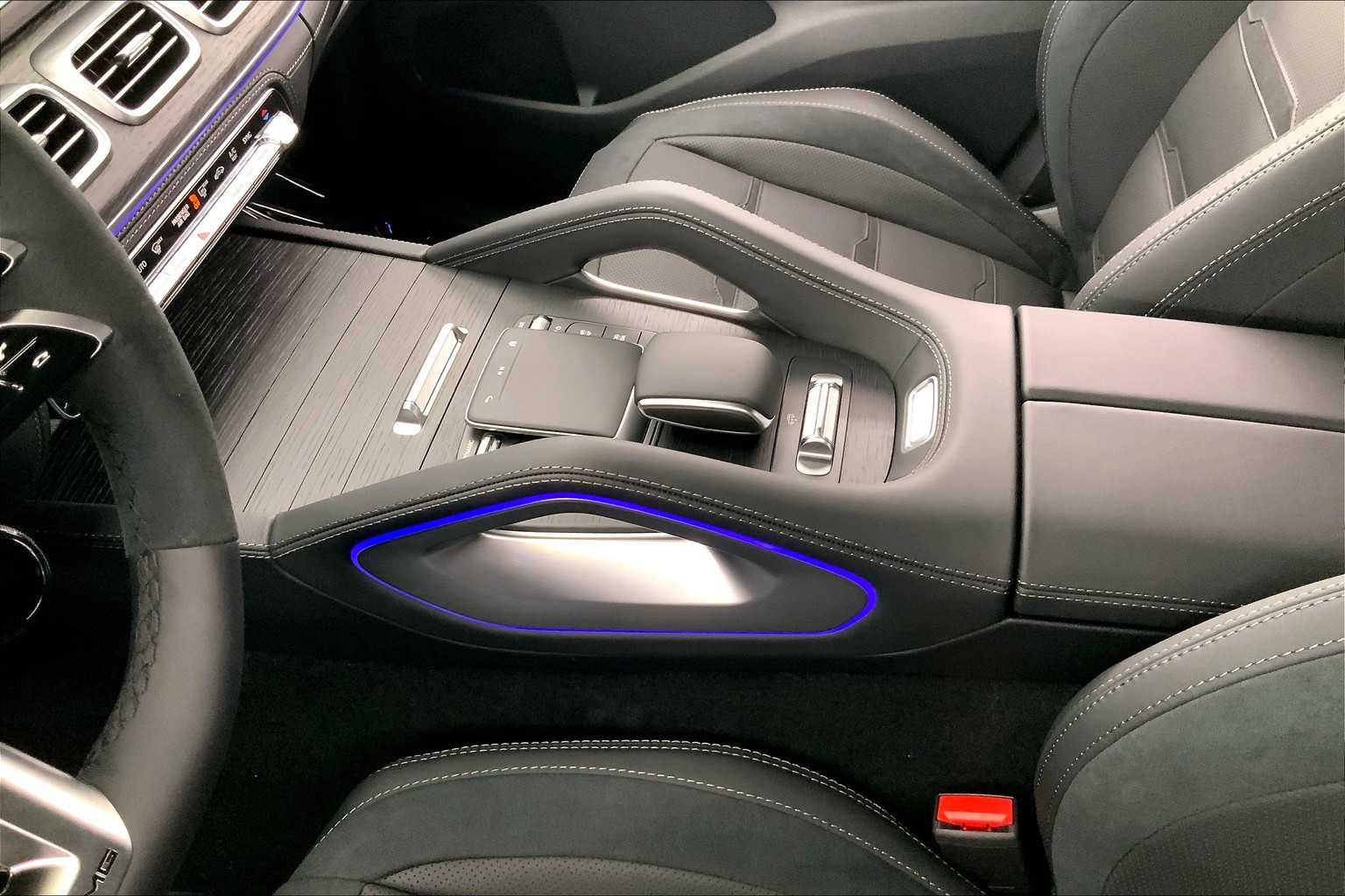 Thumbnail: 2025 Mercedes-Benz GLE - 17