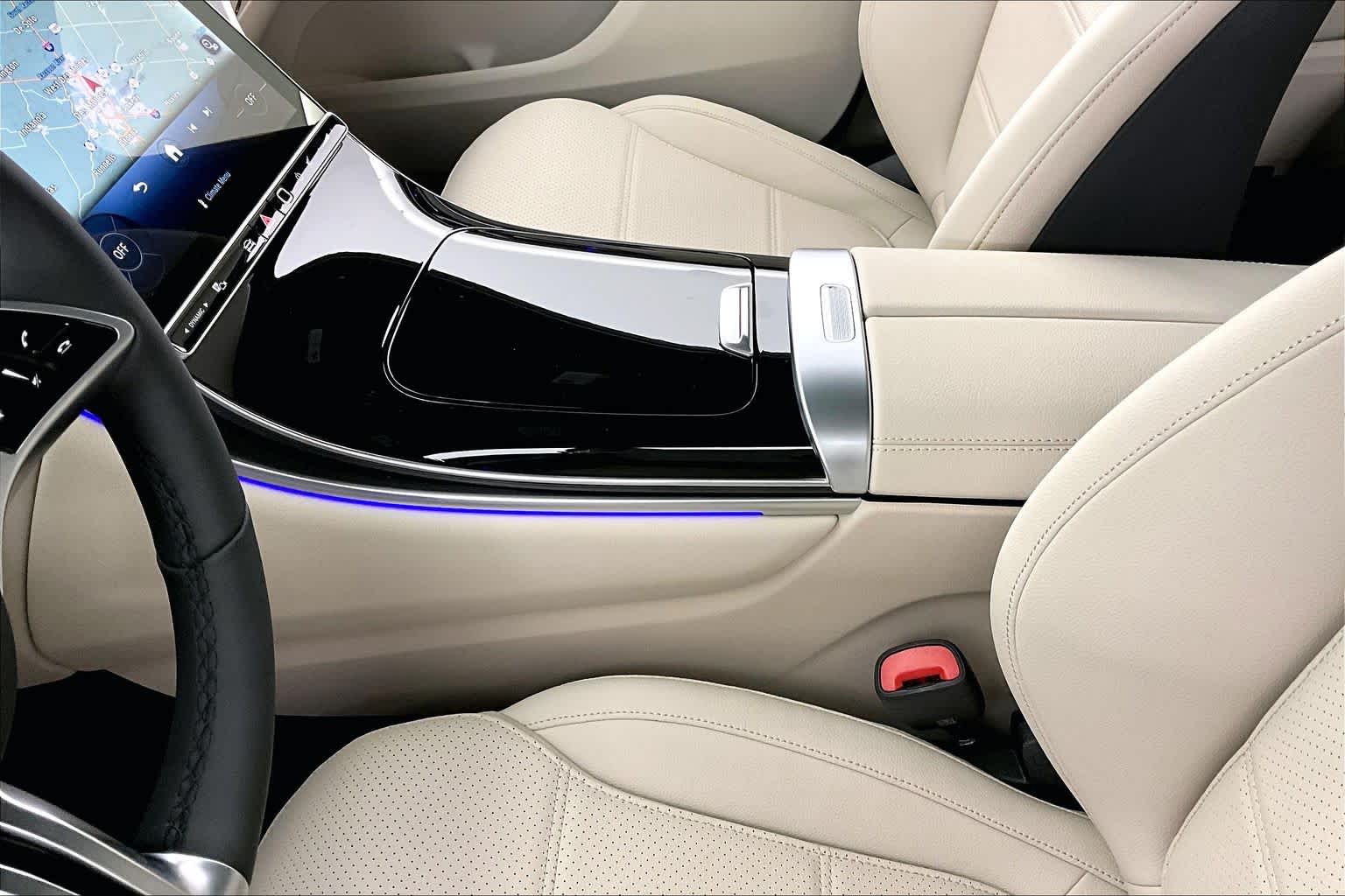 Thumbnail: 2026 Mercedes-Benz GLC - 17