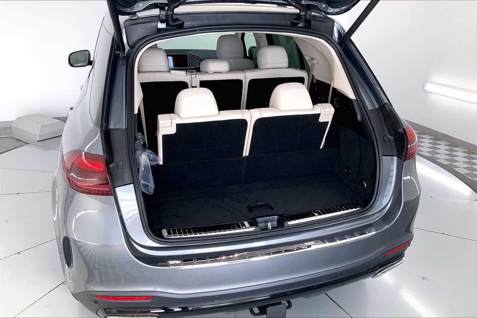 Thumbnail: 2026 Mercedes-Benz GLE - 19