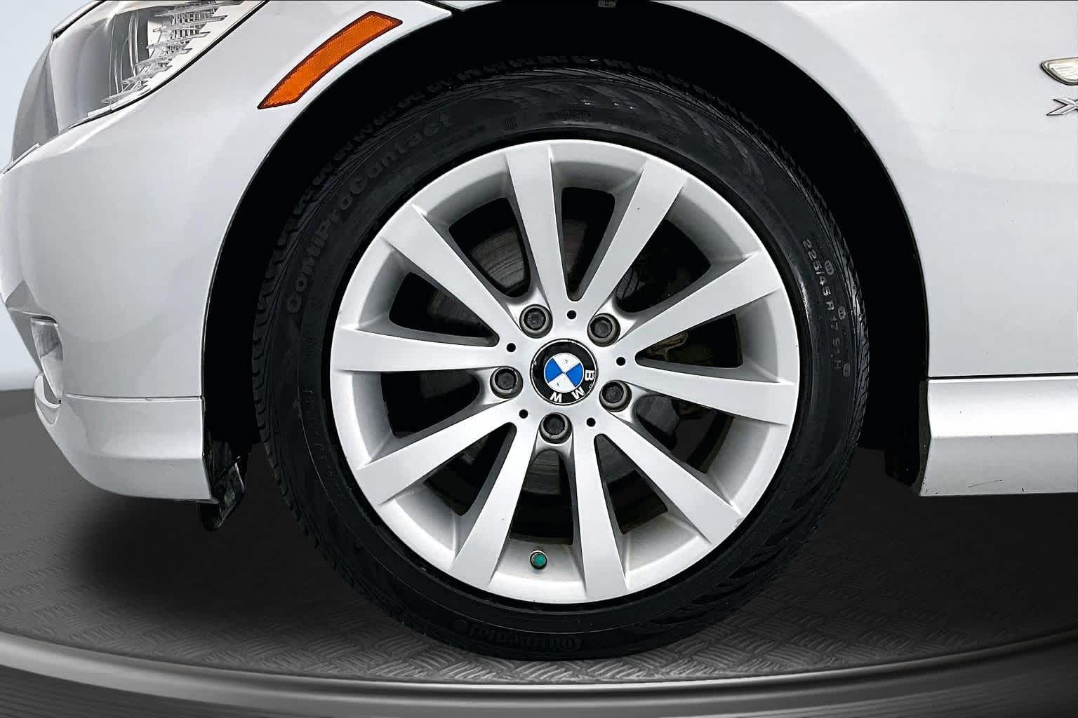 Thumbnail: 2011 BMW 3 Series - 8