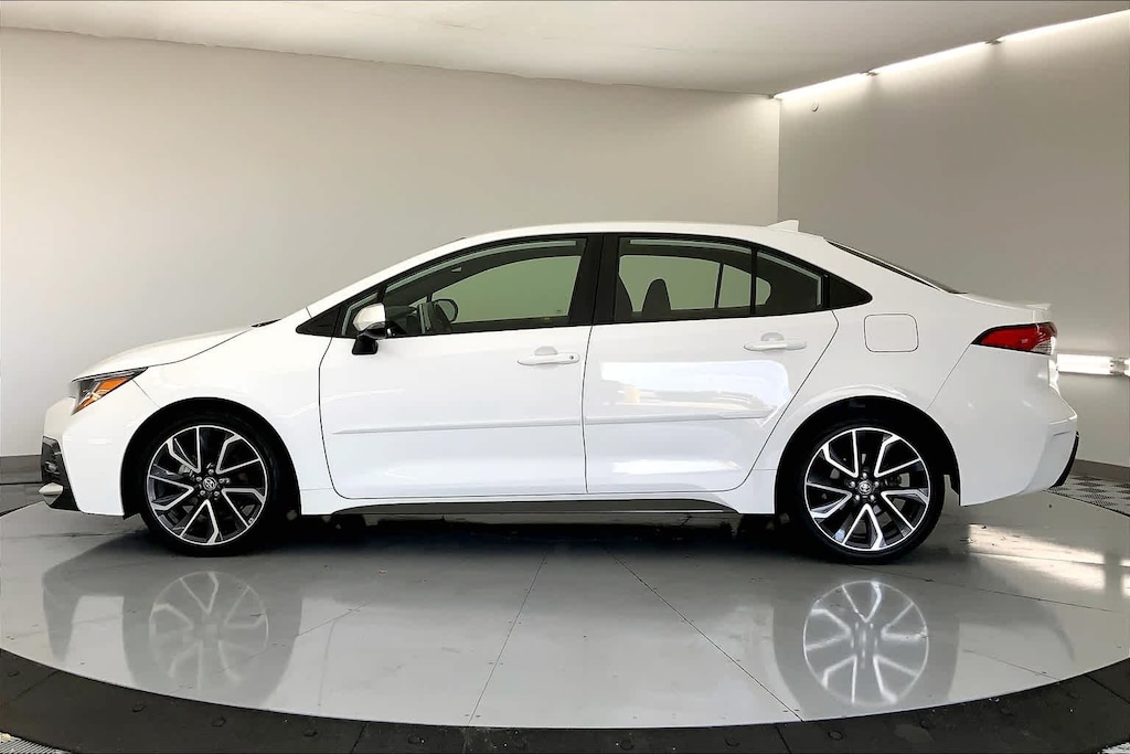 Used 2020 Toyota Corolla SE Sedan