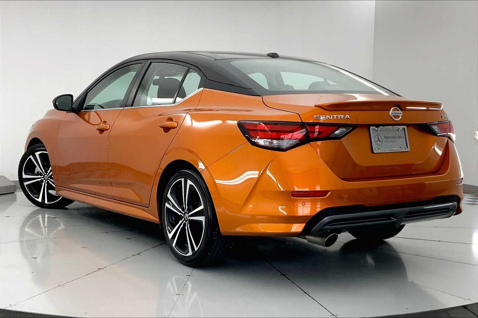 Thumbnail: 2020 Nissan Sentra - 4