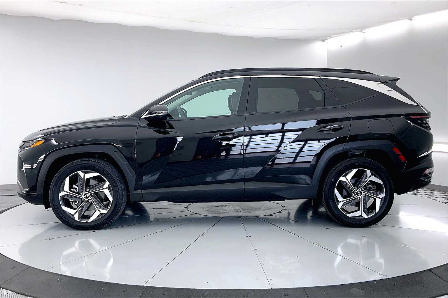 Thumbnail: 2024 Hyundai Tucson - 3