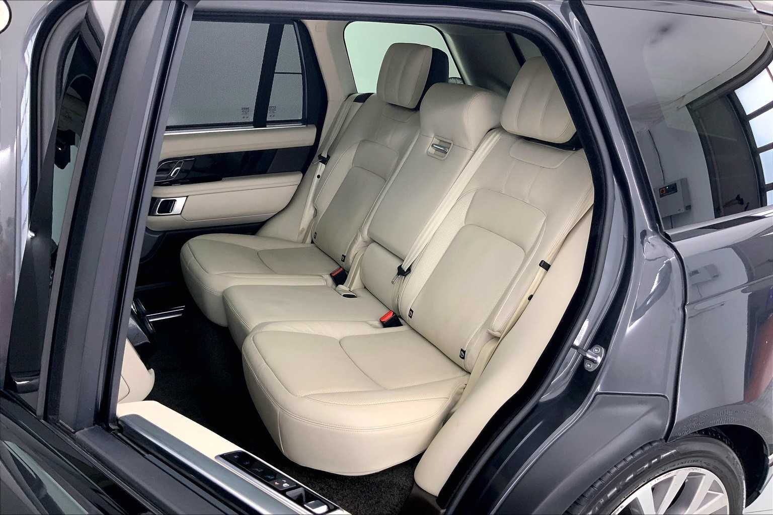 Thumbnail: 2018 Land Rover Range Rover - 13