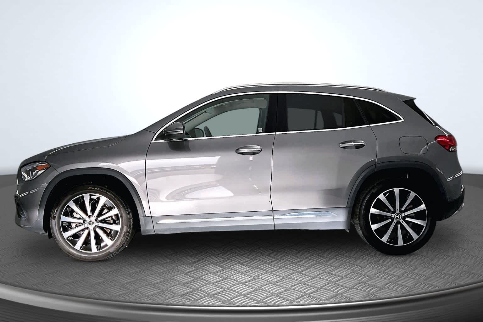 Thumbnail: 2023 Mercedes-Benz GLA - 3