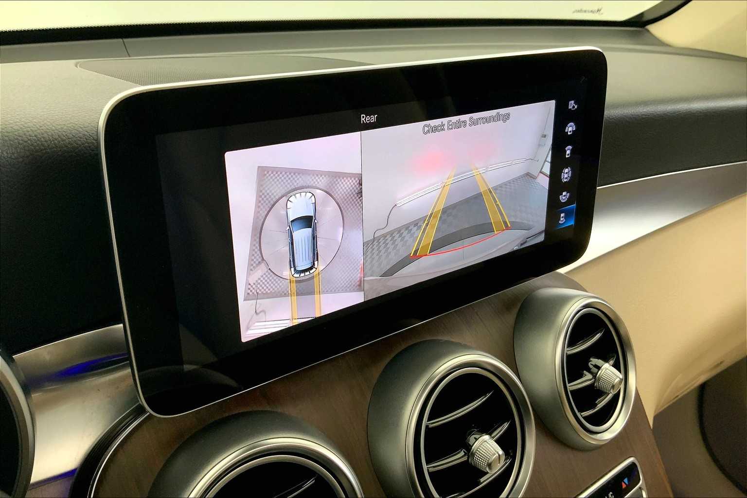 Thumbnail: 2022 Mercedes-Benz GLC - 21