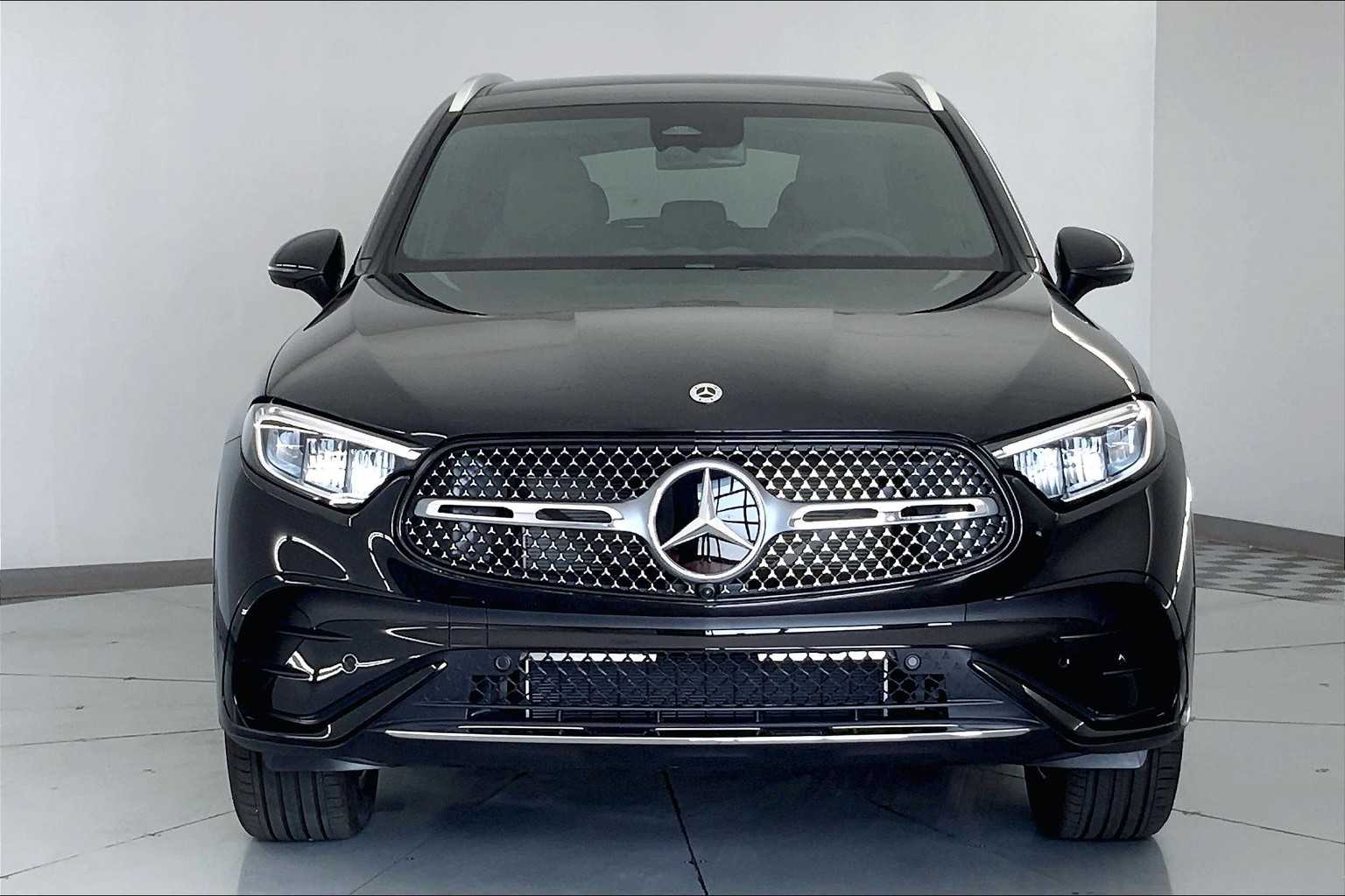 Thumbnail: 2025 Mercedes-Benz GLC - 6