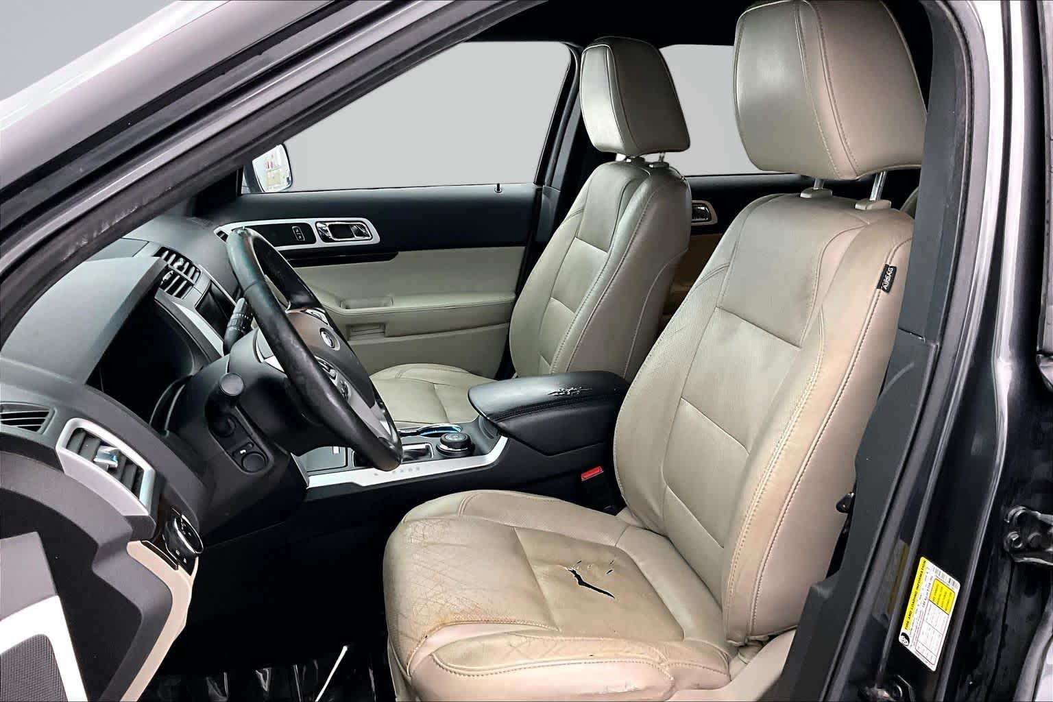 Thumbnail: 2015 Ford Explorer - 11
