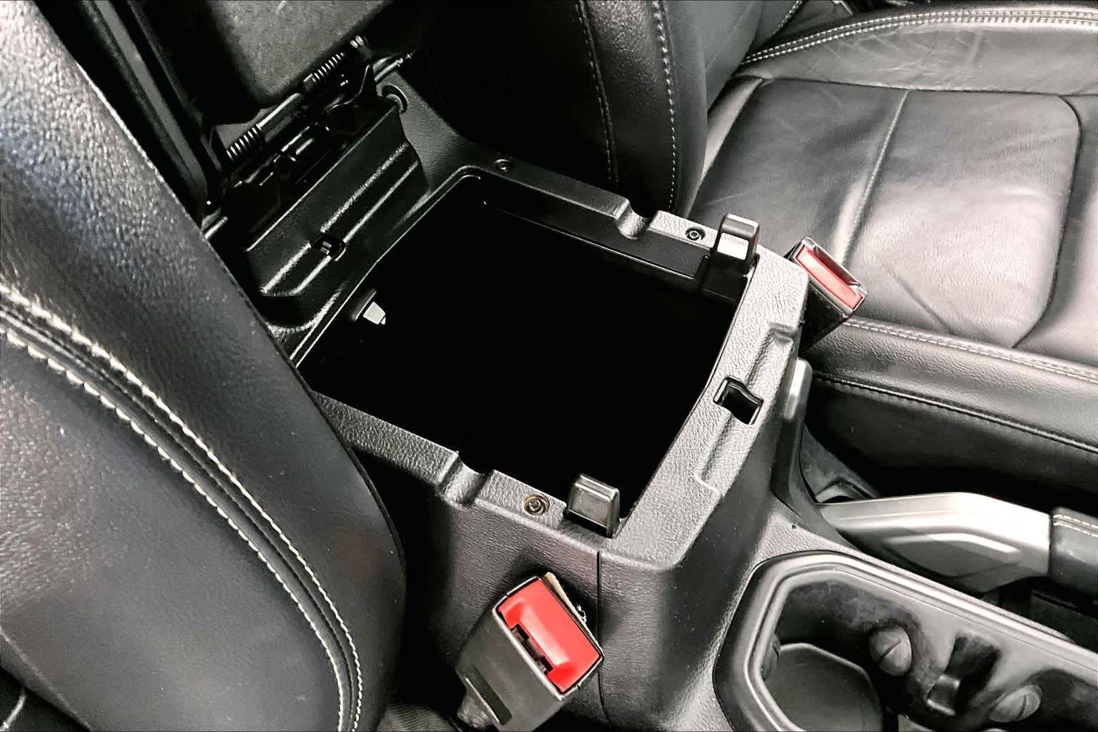 Thumbnail: 2018 Jeep Wrangler - 27