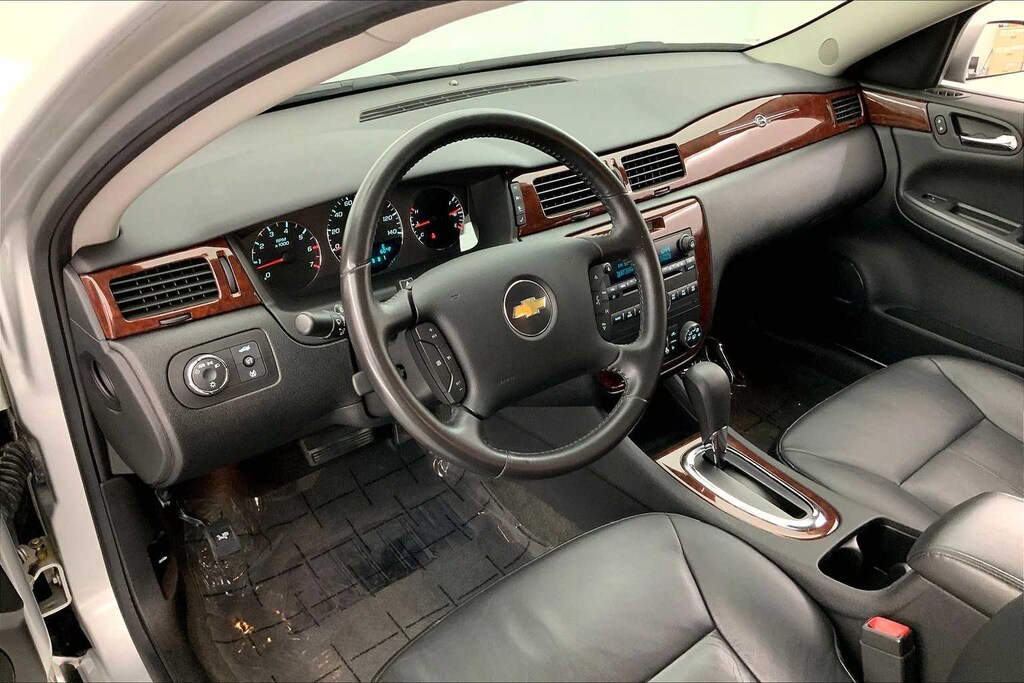 Used 2009 Chevrolet Impala LT w/3.5L Sedan