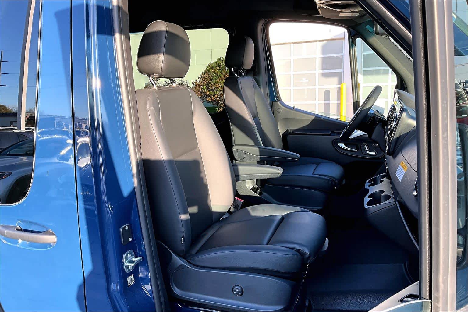 Thumbnail: 2026 Mercedes-Benz Sprinter - 13